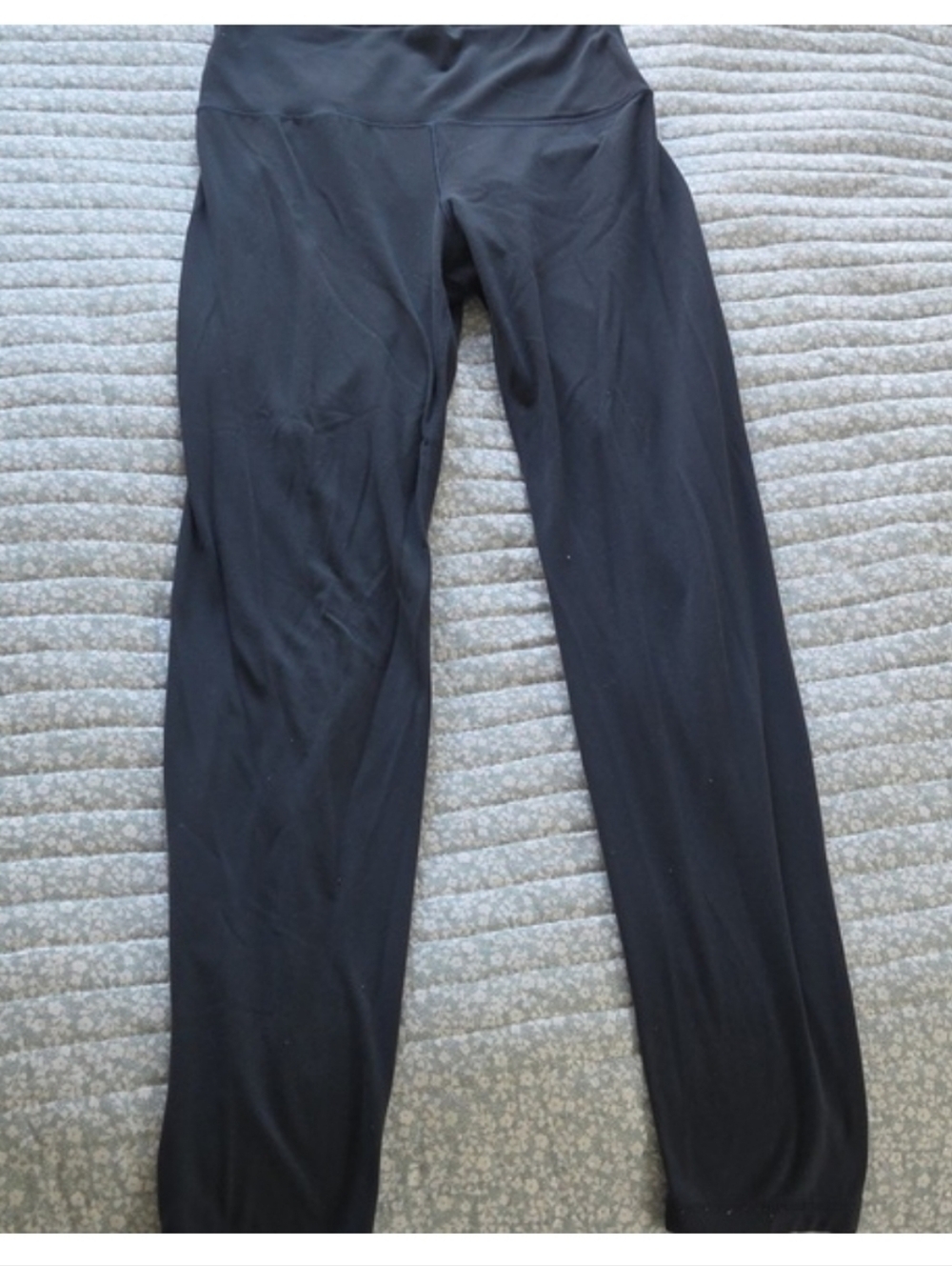 4-Pack Old Navy Studio Smooth 7/8 Leggings- Black, Navy, Brown, Olive - Picture 3 of 16